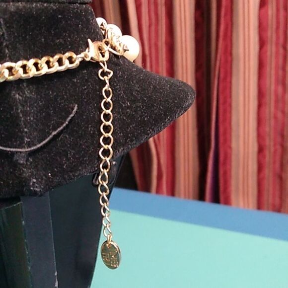 Elegant White Three Strand Faux Pearl Necklace Cottagecore Wedding Prom - Picture 3 of 9